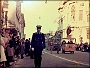 Carri mascherati in corso Garibaldi anni 70. foto di Zorzi Sergio (vigile in primo piano) - (Daniele Zorzi)
